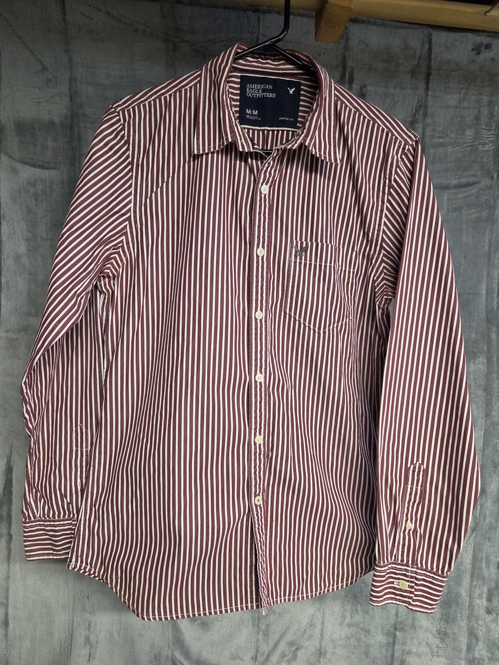 American Eagle Outfitters Men's Red & White Striped Button-Up Shirt